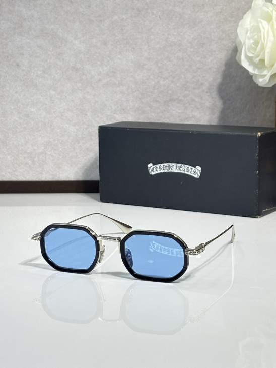 Picture of Chrome Hearts Sunglasses _SKUfw77318309fw